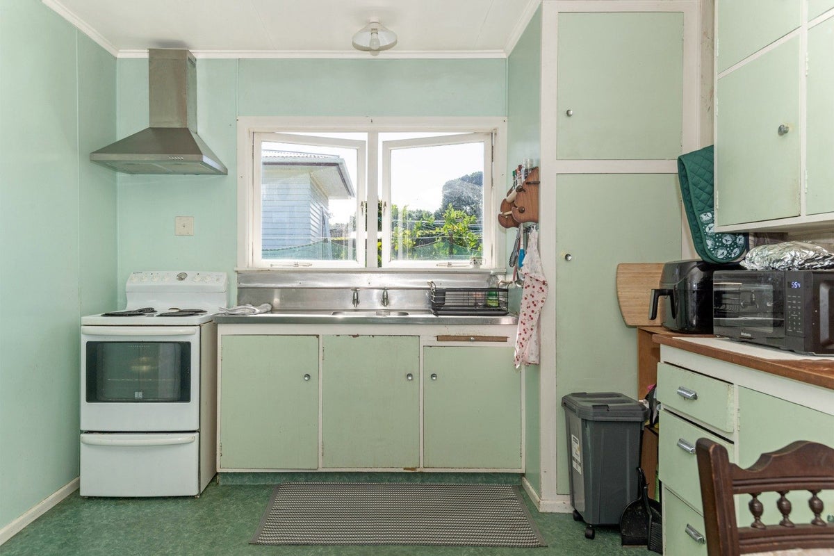 2 Grundy Street, Mangapapa, Gisborne - Carousel 2
