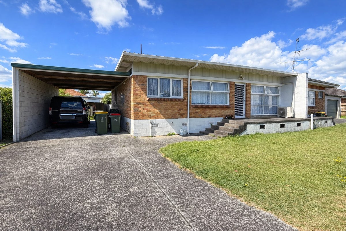 2/33 Wilmay Avenue, Papatoetoe, Auckland - Carousel 1