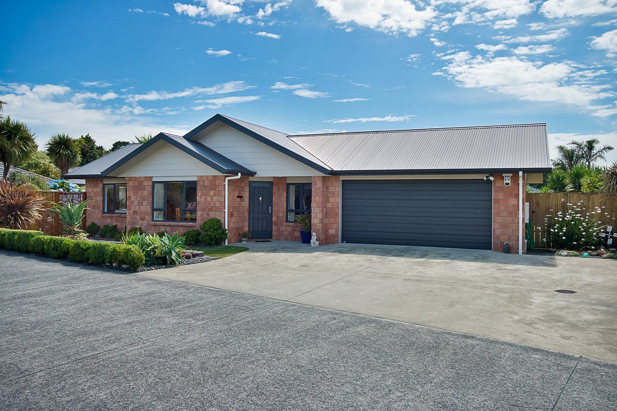 19 Ernest Shackleton Place, Waiuku, Waiuku - Carousel 1