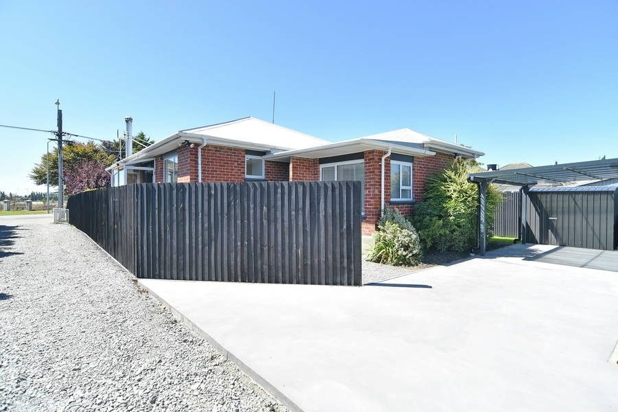 27 Swift Street, Belfast, Christchurch - Carousel 23