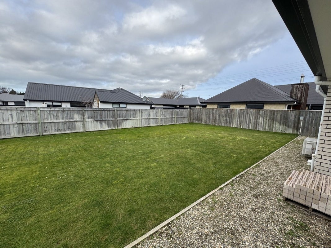 4 Rose Manor Drive, Springlands, Blenheim - Carousel 2
