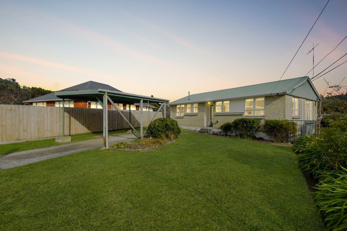 52 Mary Crescent, Elderslea, Upper Hutt - Carousel 23