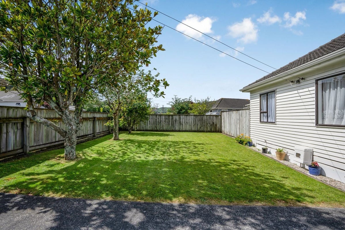 178 Wellington Road, Wainuiomata, Lower Hutt - Carousel 1