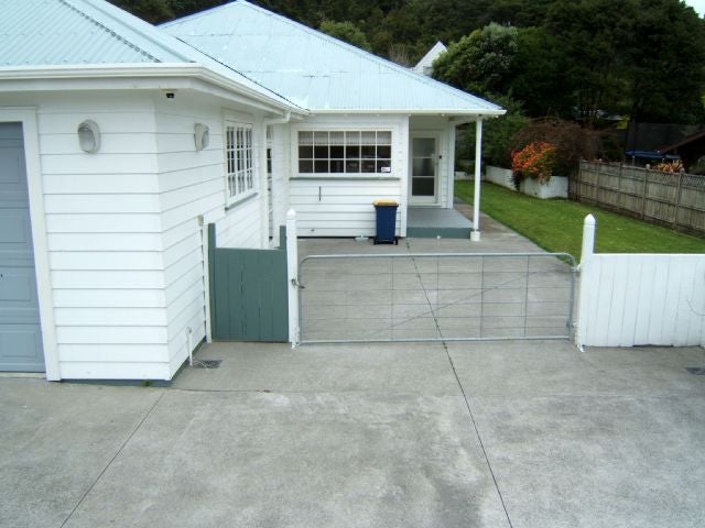 14 Awhiorangi Promenade, Swanson, Auckland - Carousel 2
