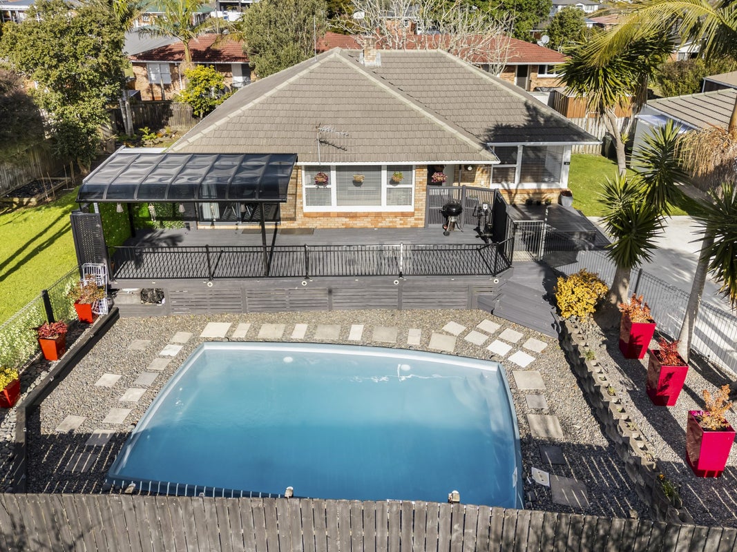 21 Orams Road, Hill Park, Manukau City, Auckland - Carousel 1