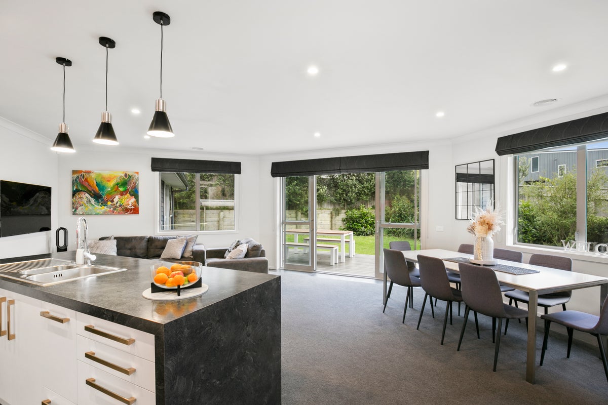 4 Rochdale Drive, Churton Park, Wellington - Carousel 2