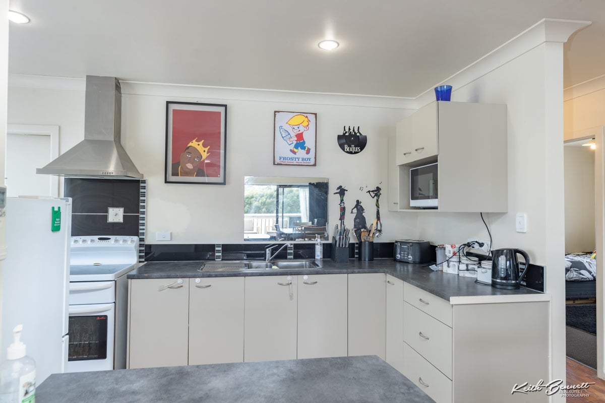 79 Waihemo Street, Waitangirua, Porirua - Carousel 2