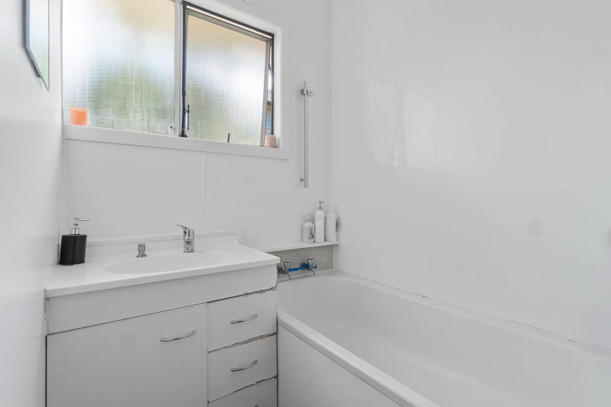 6/4 Shaw Street, Kingsland, Auckland - Carousel 9