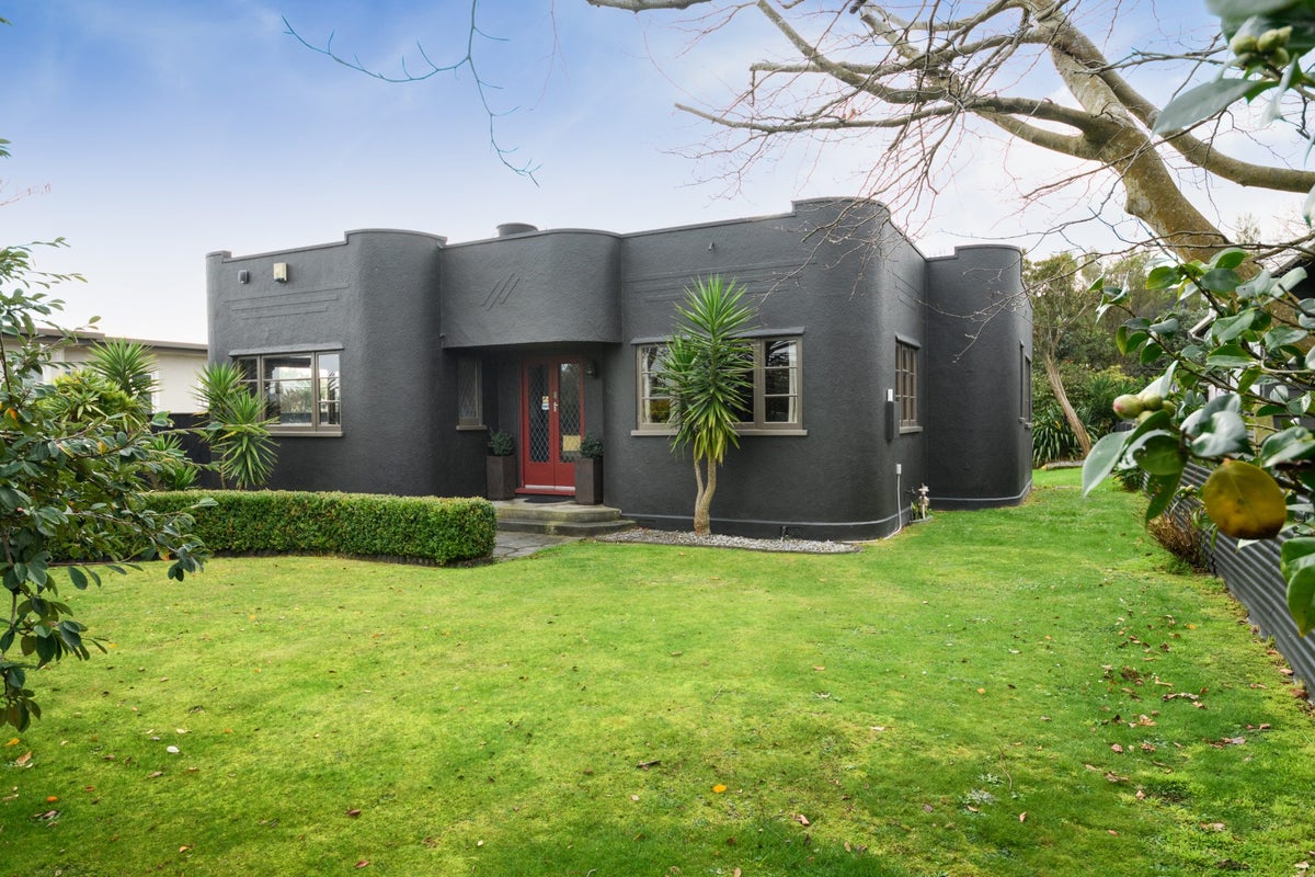 497 Featherston Street, Roslyn, Palmerston North - Carousel 1