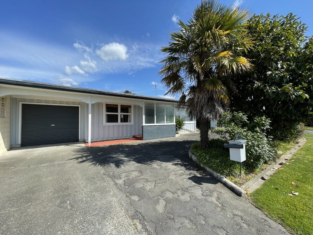2 Bennett Place, Onekawa, Napier - Carousel 1
