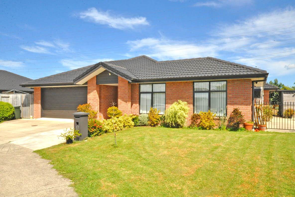 17 Dumas Place, Rosehill, Papakura - Carousel 1