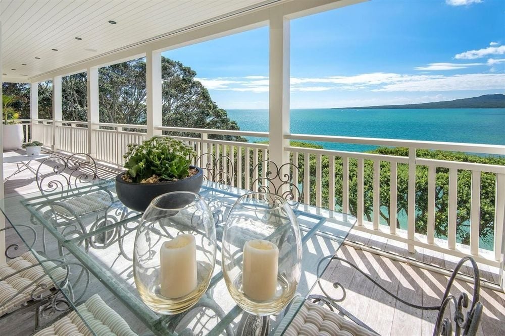 12A Seacliffe Avenue, Belmont, Auckland - Carousel 2