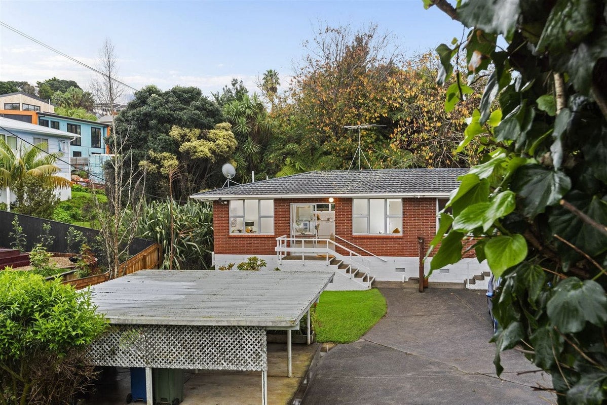 1/26 Rewi Street, Torbay, Auckland - Carousel 1