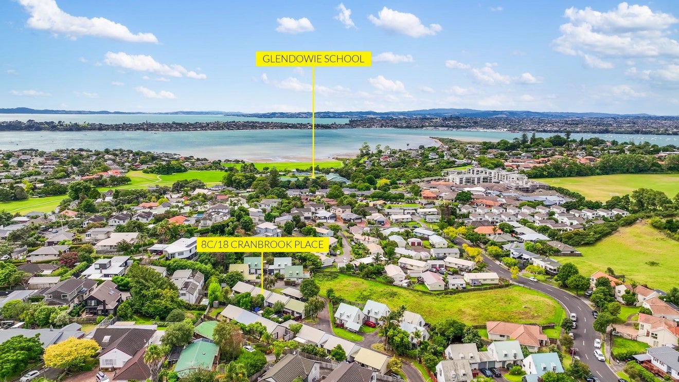 8C/18 Cranbrook Place, Glendowie, Auckland - Carousel 2