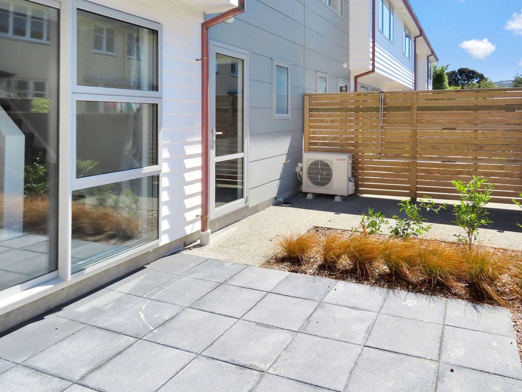 7 John Reynolds Square, Hutt Central, Lower Hutt - Carousel 14