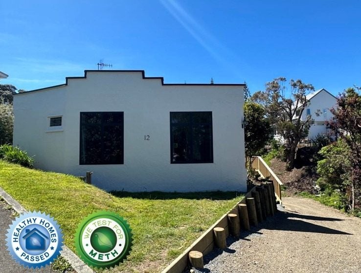 12 Arawa Street, Raumati Beach, Paraparaumu - Carousel 1