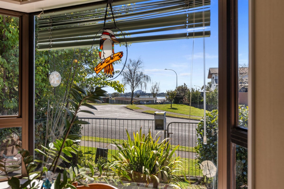 18A Esmeralda Street, Welcome Bay, Tauranga - Carousel 1
