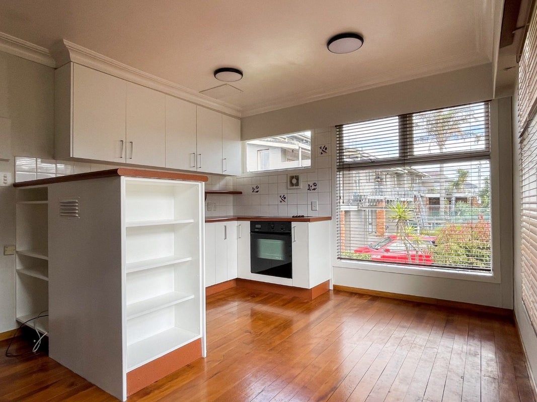 12/2 Westwood Terrace, Ponsonby, Auckland - Carousel 2