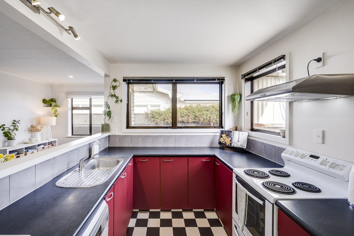 7 Tyndale Street, Onekawa, Napier - Carousel 2