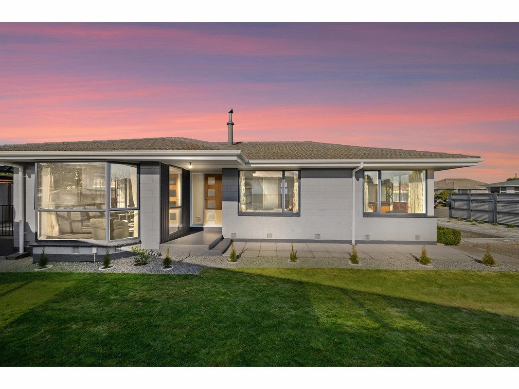 46 Denise Crescent, Hornby, Christchurch - Carousel 1