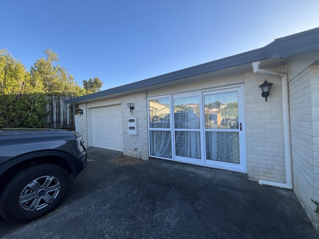 10 Mercury Lane, Windsor Park, Auckland - Carousel 2