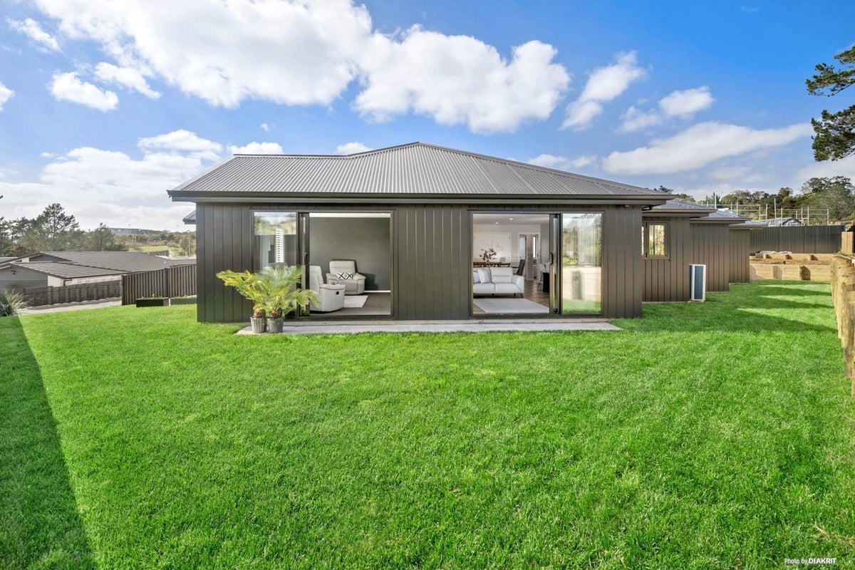 1 Kukupa Lane, Long Bay, Auckland - Carousel 1