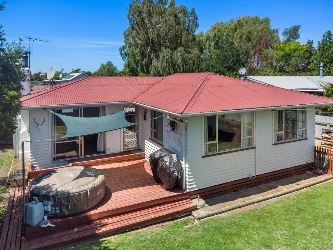1/37 Holdaway Street, Riversdale, Blenheim - Carousel 1