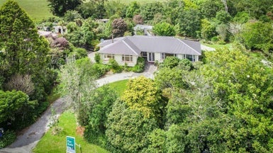 5 McIntyre Road, Carters Beach, Westport - Carousel 1