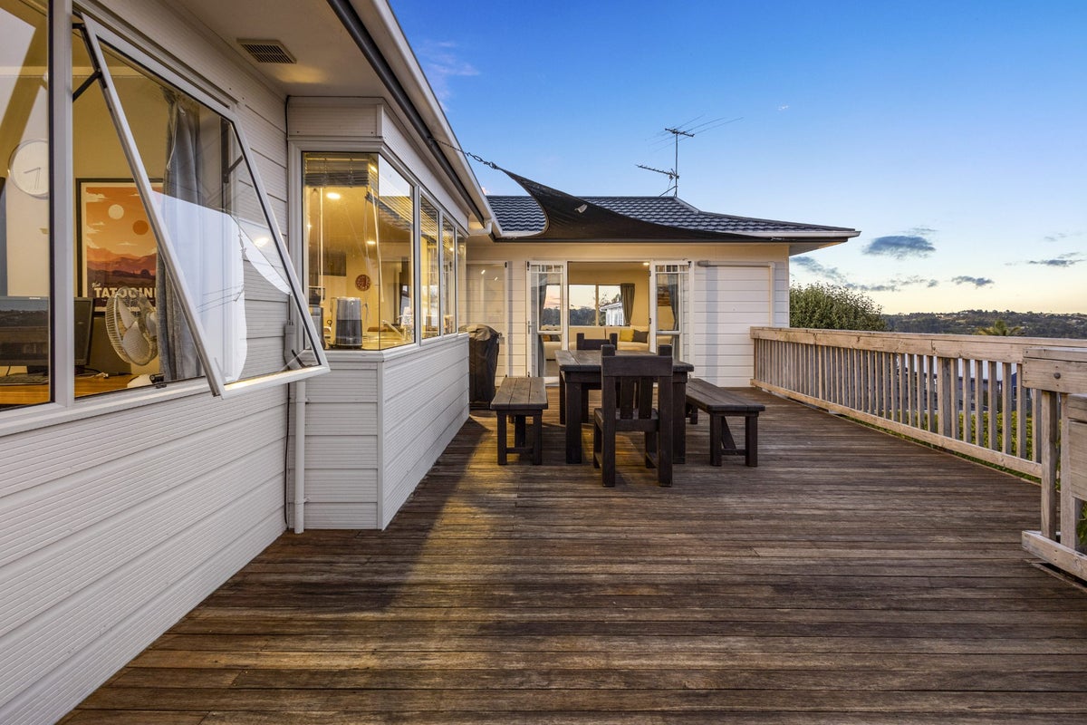 18 Clearview Heights, Ranui, Auckland - Carousel 2