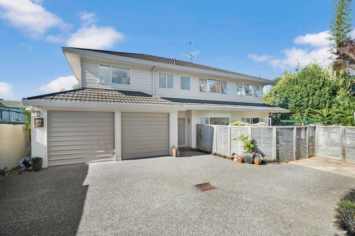 2/49 Rewi Street, Torbay, Auckland - Carousel 2