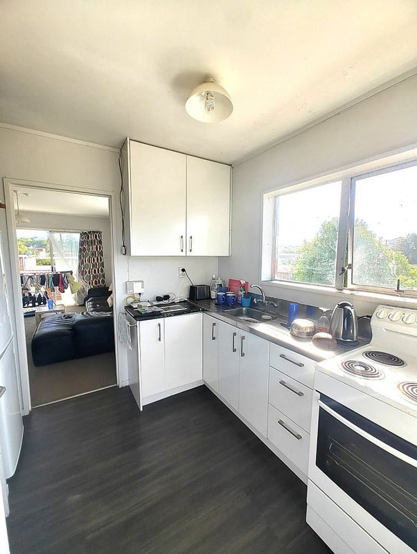 1/26 Don Croot Street, Morningside, Auckland - Carousel 2