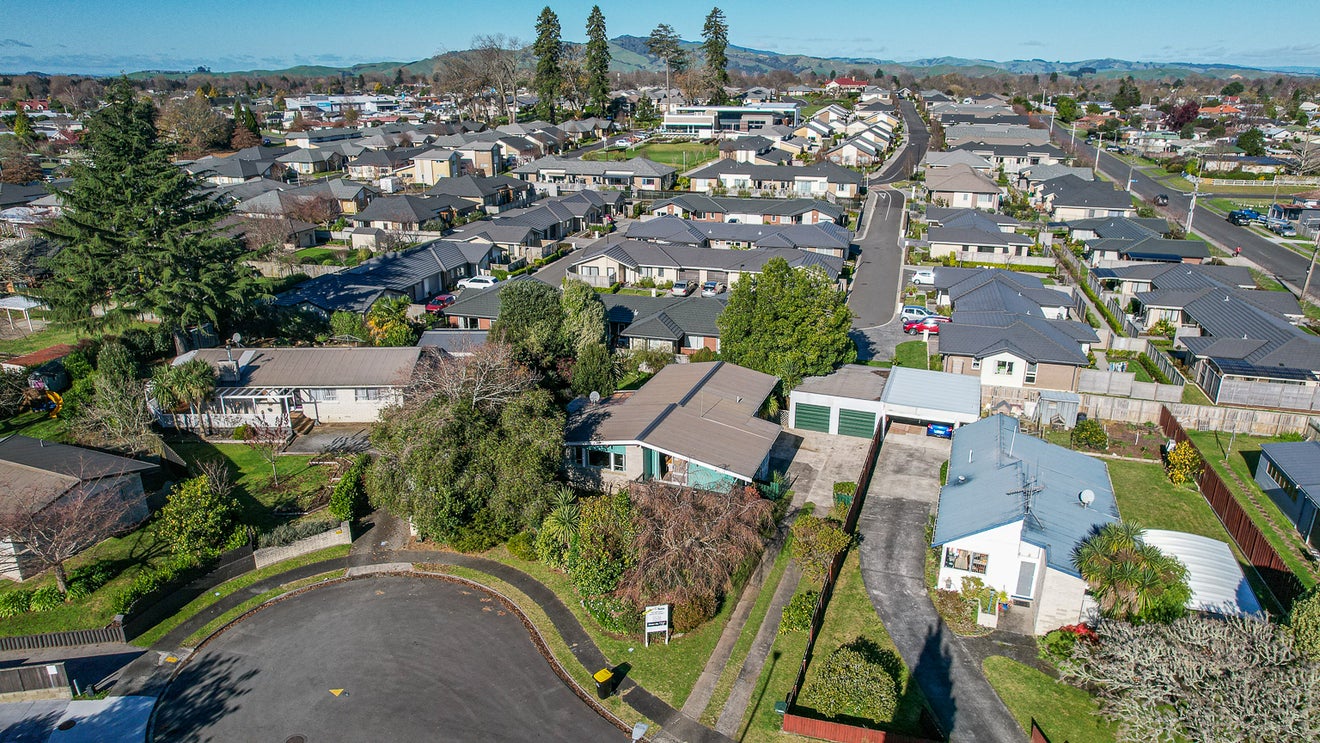 6 Housman Place, Leamington, Cambridge - Carousel 20