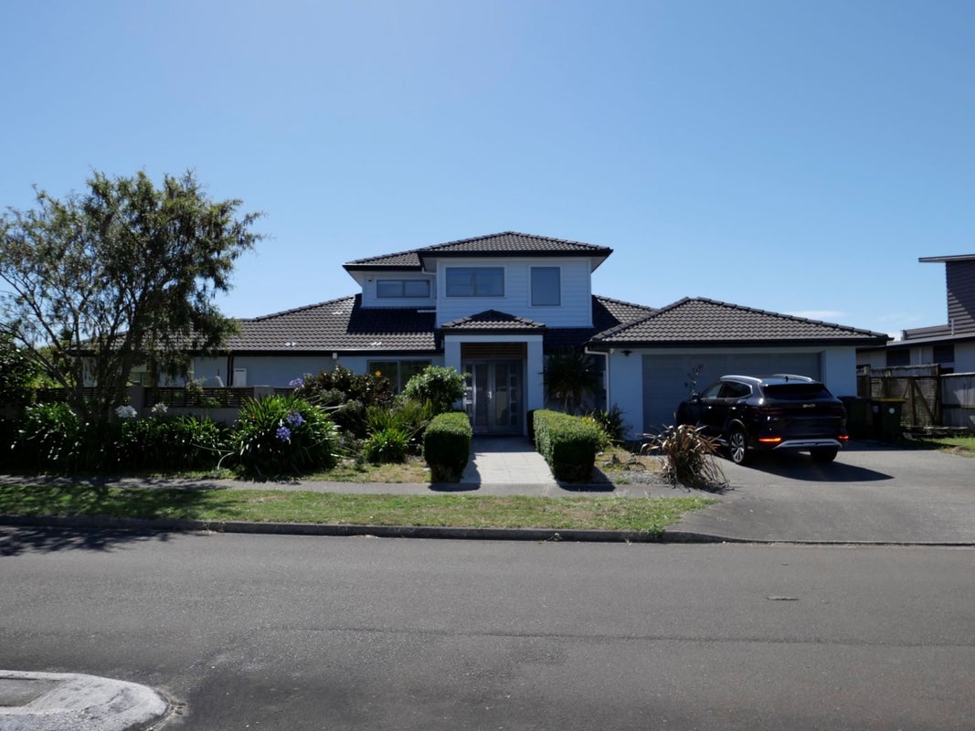 339 Manly Street, Paraparaumu Beach, Paraparaumu - Carousel 1