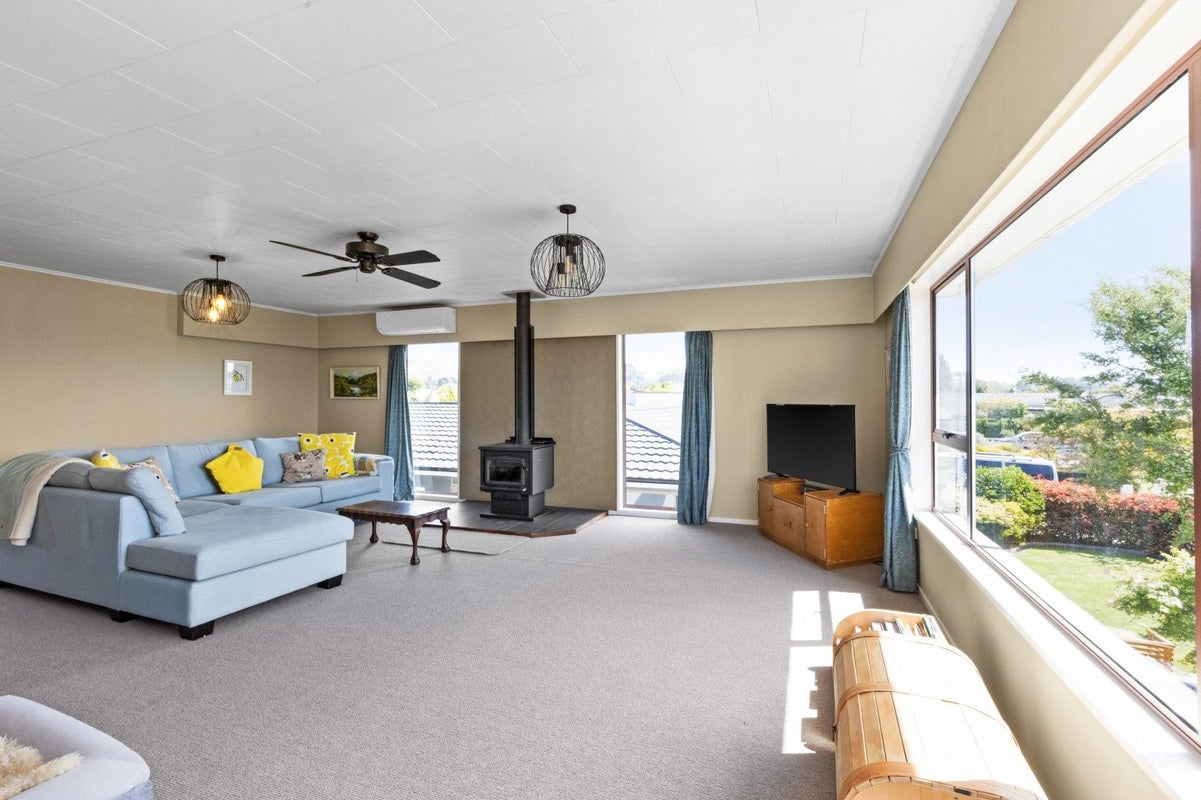 25 Laurent Place, Greenmeadows, Napier - Carousel 2