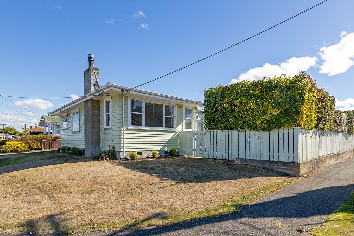 31 Freyberg Street, Solway, Masterton - Carousel 25