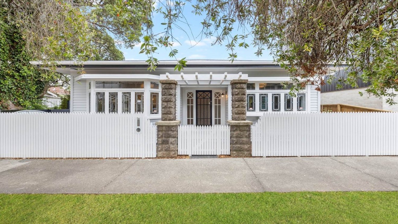 1/1 Derry Street, Remuera, Auckland - Carousel 1