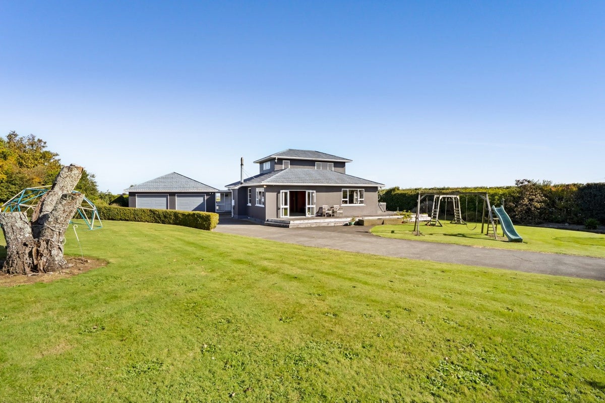2775 Eltham Road, Te Kiri, Opunake - Carousel 2