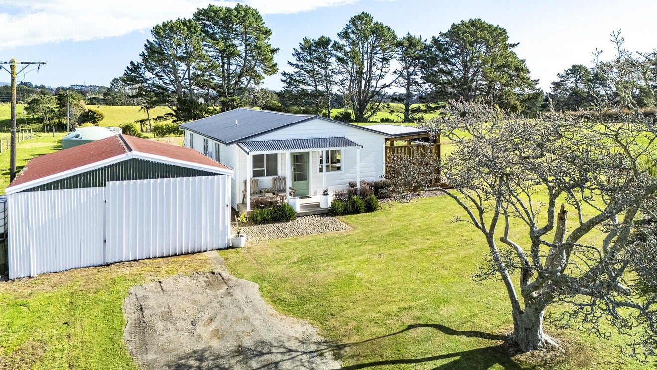 382 Smart Road, Hillsborough, New Plymouth - Carousel 2