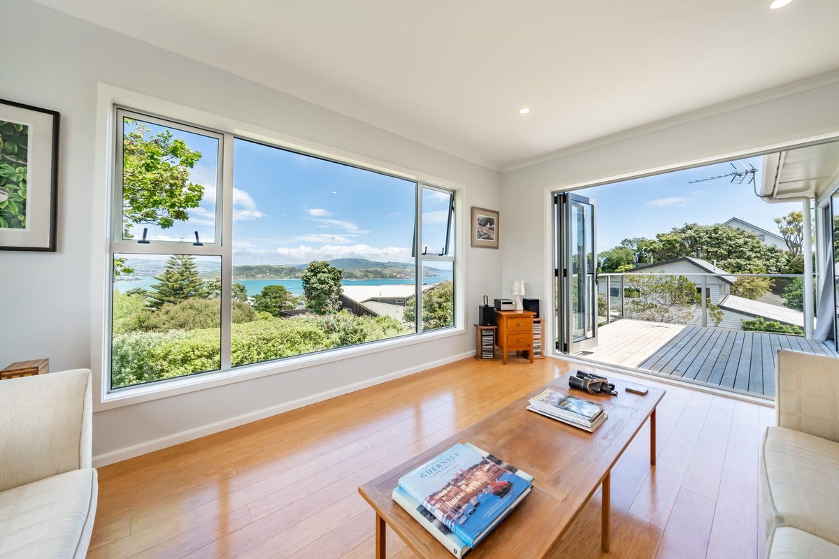 12 The Track, Plimmerton, Porirua - Carousel 1