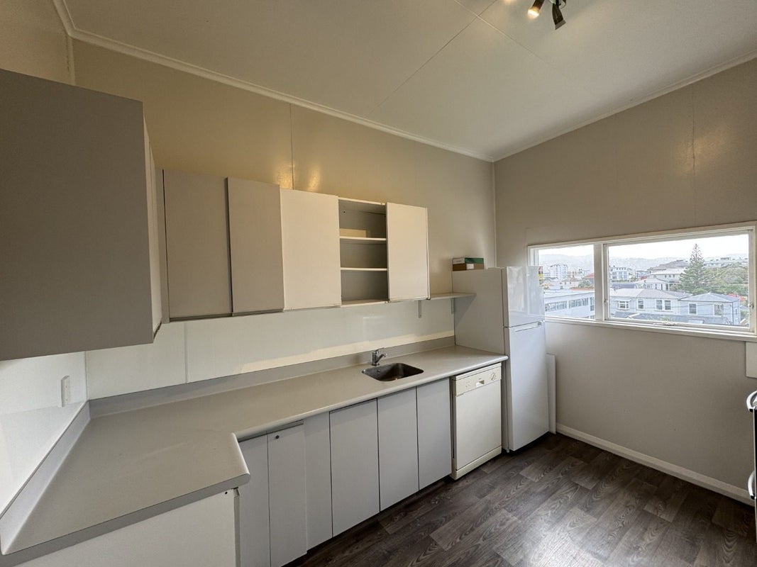 61A Pirie Street, Mount Victoria, Wellington - Carousel 2