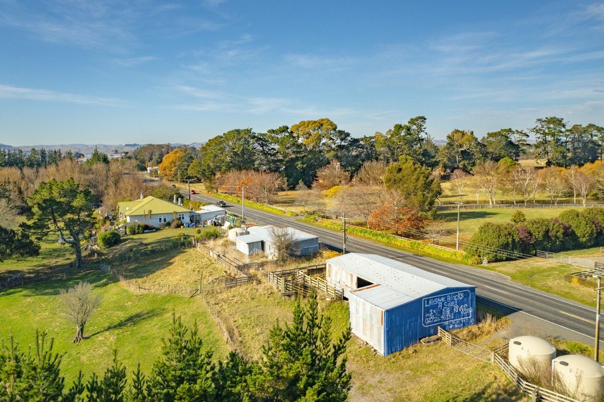2450 State Highway 2, WAIPUKURAU, Waipukurau - Carousel 7