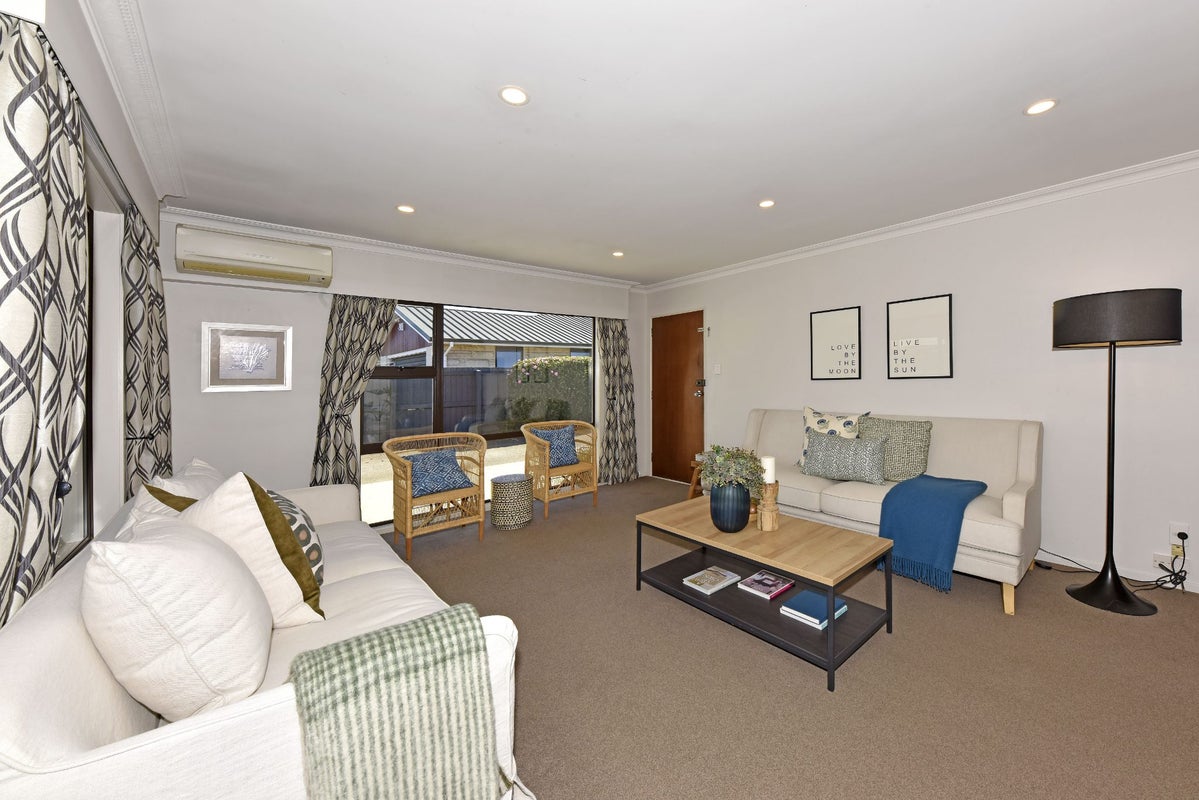 2/23 Broadfell Avenue, Avonhead, Christchurch - Carousel 2