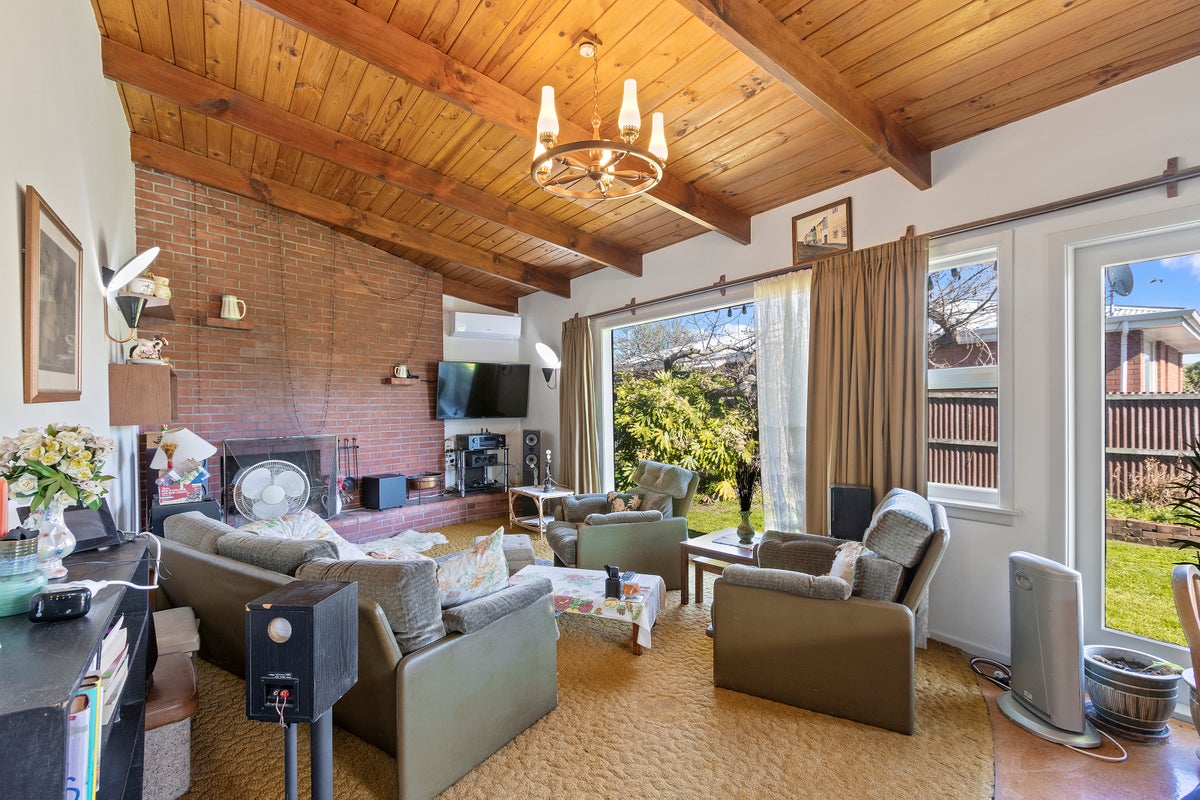 57 Prestons Road, Redwood, Christchurch - Carousel 2