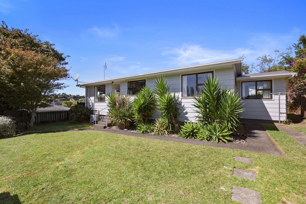 21B Salcombe Terrace, Welbourn, New Plymouth - Carousel 2