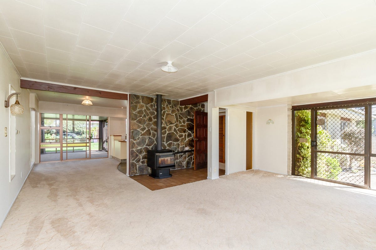 37 Fife Crescent, Tamatea, Napier - Carousel 2
