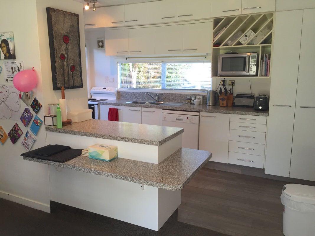 10 Heathglen Avenue, Parklands, Christchurch - Carousel 2