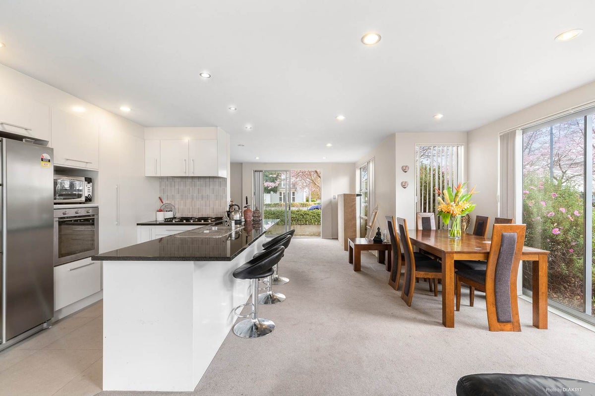 11 Mcginty Street, Takanini, Auckland - Carousel 2