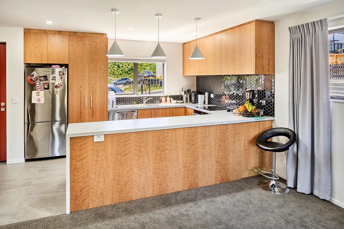 28 Bee Lane, Whitby, Porirua - Carousel 2