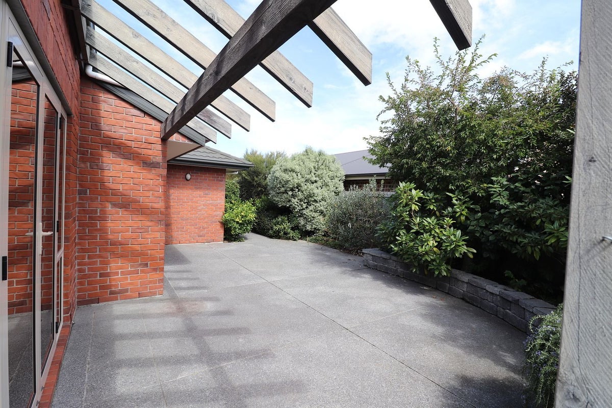 14 Coolspring Way, Redwood, Christchurch - Carousel 20