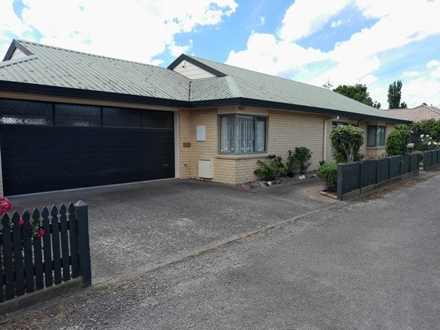 9 Edgecombe Court, Roslyn, Palmerston North - Carousel 1